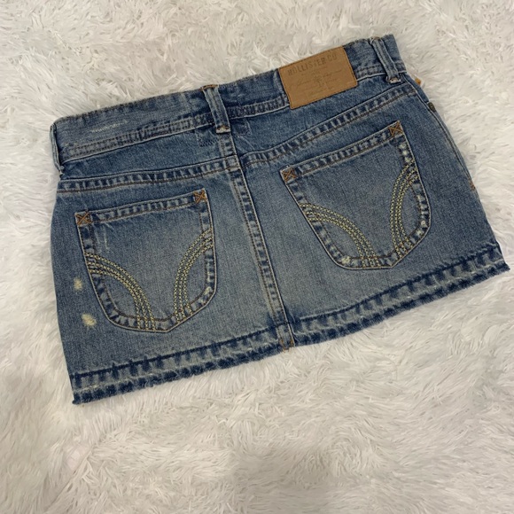 Hollister Distressed Denim Skirt Size 3 - Picture 4 of 4